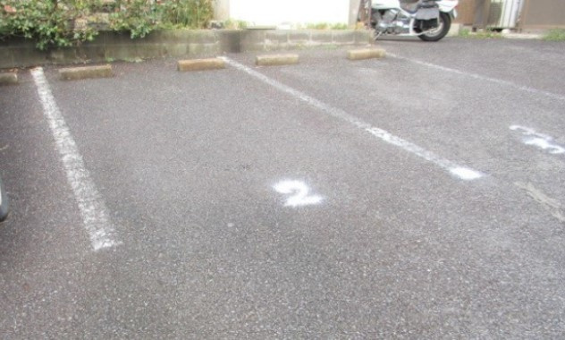 【駐車場】