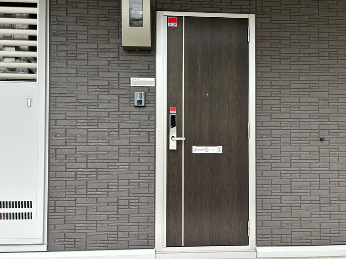 コーポラスみのりの玄関