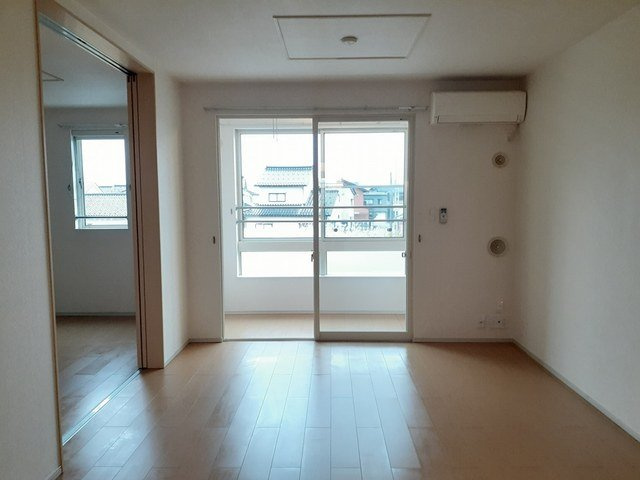 サン・ルルドⅡの居間・リビング