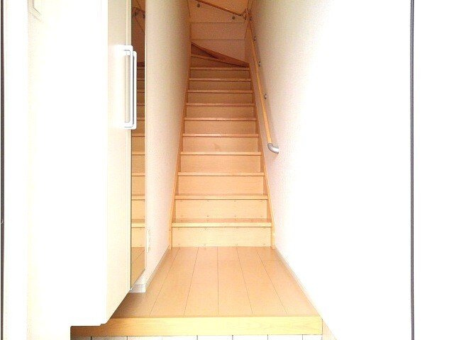 ベルタ　レジーナの玄関