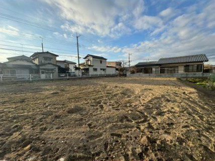 太田市高瀬町　売地の前面道路含む現地写真