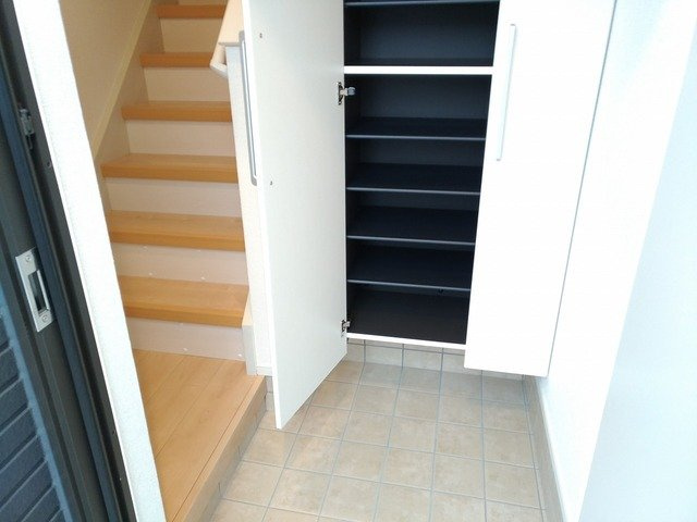 ウエストコート赤城の玄関