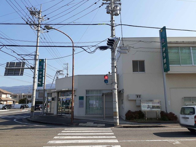 ＲＥＶＥ馬木　Ａの周辺|伊予銀行金生支店様まで750m