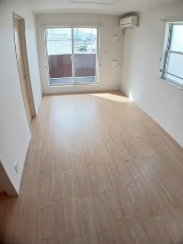 ＲＥＶＥ馬木　Ａの居間・リビング