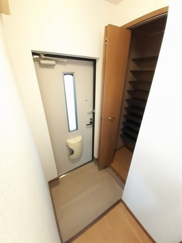 ア・ラ・モード本郷Ｂの玄関