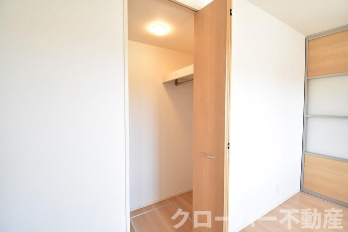サンライズ豊益 築港町の収納|ウォークインクローゼット