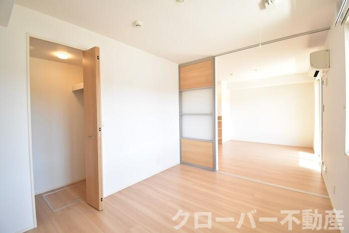 サンライズ豊益 築港町の内装|洋室６帖～ＬＤＫ１１帖