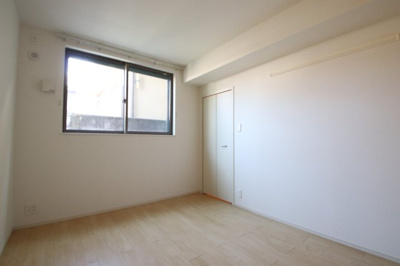 【寝室】 | ルミエールソレイユ