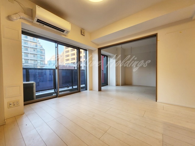 平塚市明石町の賃貸マンションの居間・リビング