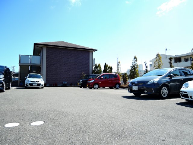 【駐車場】 | ロイヤルコート