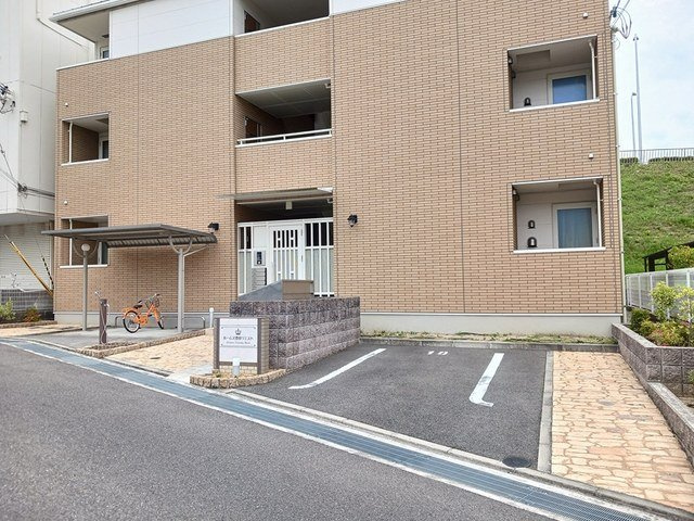 ホームズ豊田　ウエストの駐車場