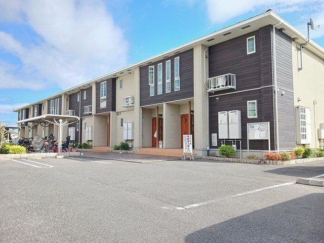 ミディの駐車場