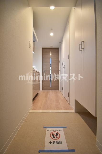 エスリード大阪上本町ブランシュの玄関