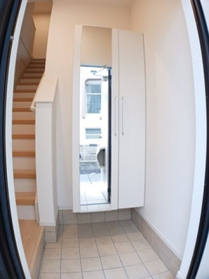 【玄関】 | ラ・リベルタ