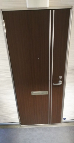 杉並区堀ノ内２丁目のアパートの玄関