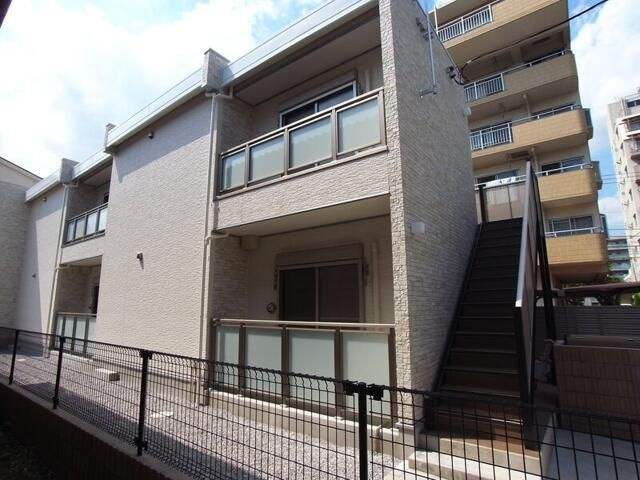 リブリ・にれの木の外観