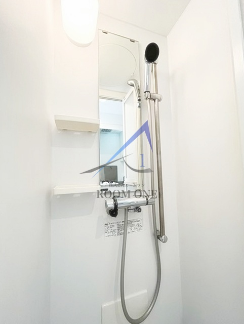 レジナ　ヒルズの浴室|シャワールームです。