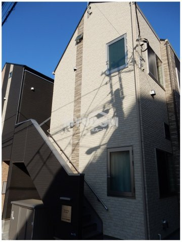 マルシエール西早稲田のエントランス