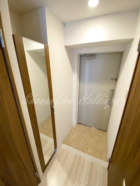 ライブロック湘南の玄関|収納充実の玄関♪