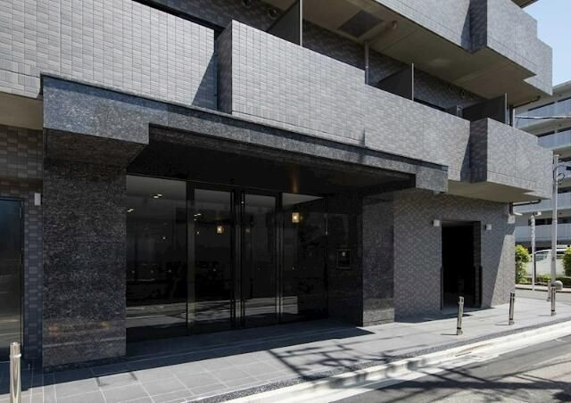 ルーブル五反野のエントランス