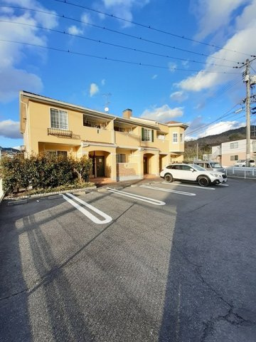 サンレミニオン　Ｂの駐車場|駐車場があるので、車を買う予定の方も安心です