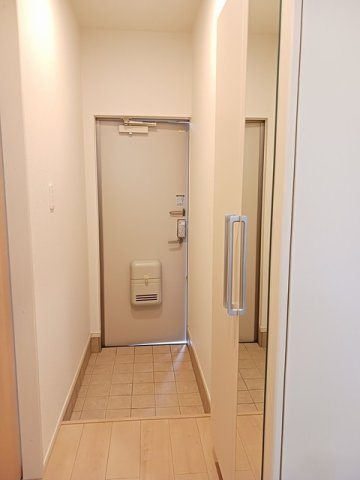 マイトレーヤ　広の玄関|落ち着いた玄関です