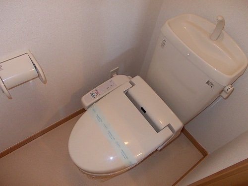 モデッサ・リーノ　Ｂのトイレ|落ち着いたトイレです