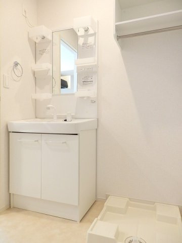 シャルム・コートⅢの洗面所|コンパクトで使いやすい洗面所