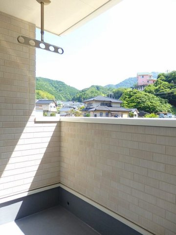 シャルム・コートⅢのバルコニー|広々としたバルコニーです