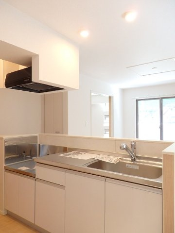 シャルム・コートⅢのキッチン|お料理しやすいキッチンです