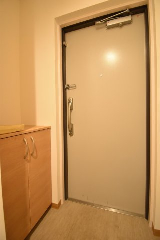 リップル南森町Ⅰの玄関|他号室参考写真です