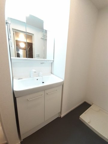 ラルーチェ畠敷　Ⅰの洗面所|広い洗面スペース