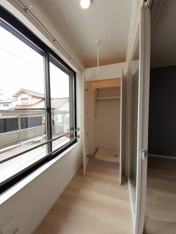 アネックスの内装|明るい色調の室内です