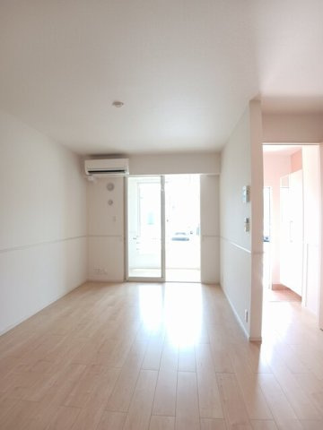 ストーンズ三次ｙｕ　Ⅲの居間・リビング|使いやすいリビングです