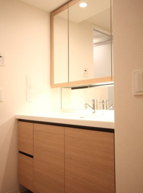 プラウド本郷ヒルトップの独立洗面台