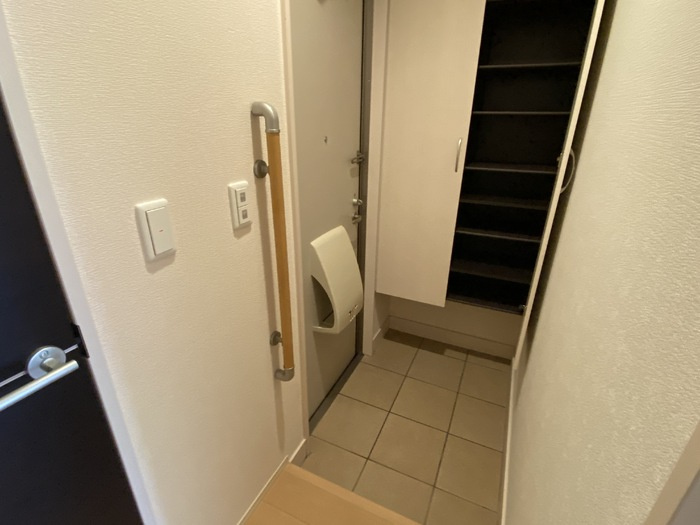 プレミアＡの玄関