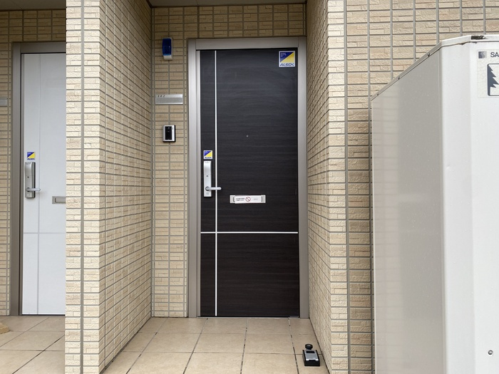 プレミアＡの玄関