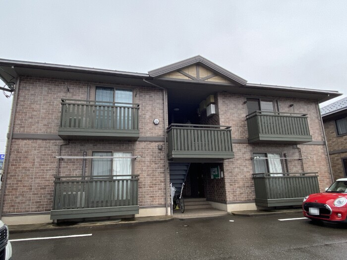 セレッサ花堂　Ｂの外観