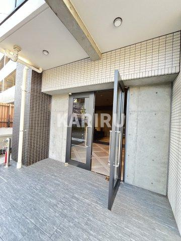 グランステディ城東中央のエントランス