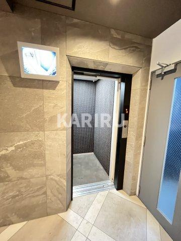 グランステディ城東中央のエントランス