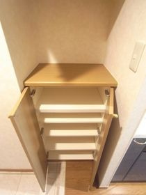 菱和パレス小石川後楽園の玄関