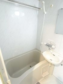 菱和パレス小石川後楽園の浴室