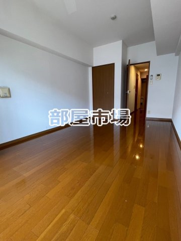 Risingplace町屋の居間・リビング