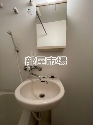 Risingplace町屋の洗面所