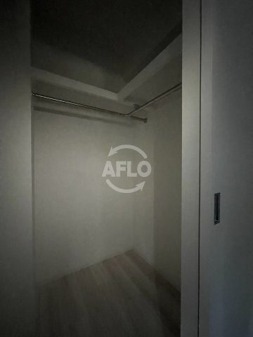 セレニテ難波リアンの収納|セレニテ難波リアン　ウォークインクローゼット