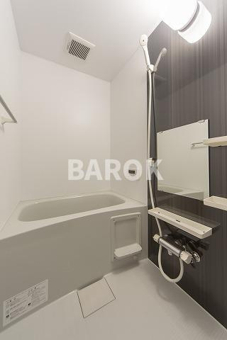 福岡市東区香椎駅東３丁目のアパートの浴室