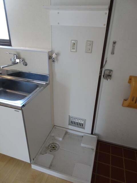 萩沢ハイツＢ棟の玄関