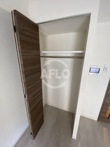 S-RESIDENCE天満Gracis（エスレジデンス天満グレイシス）の収納|S-RESIDENCE天満Gracis（グレイシス）　クローゼット