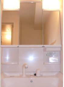 【独立洗面台】 | ヴェルデール白山 | 独立洗面台、朝の身支度には欠かせません