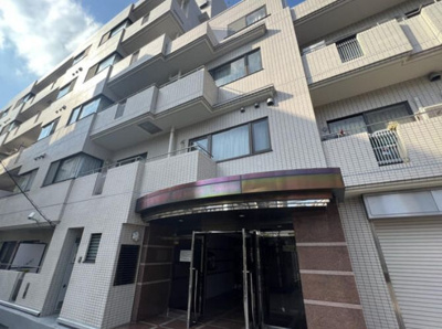 【外観】 | ロイヤルパーク高田 | おしゃれな外観です